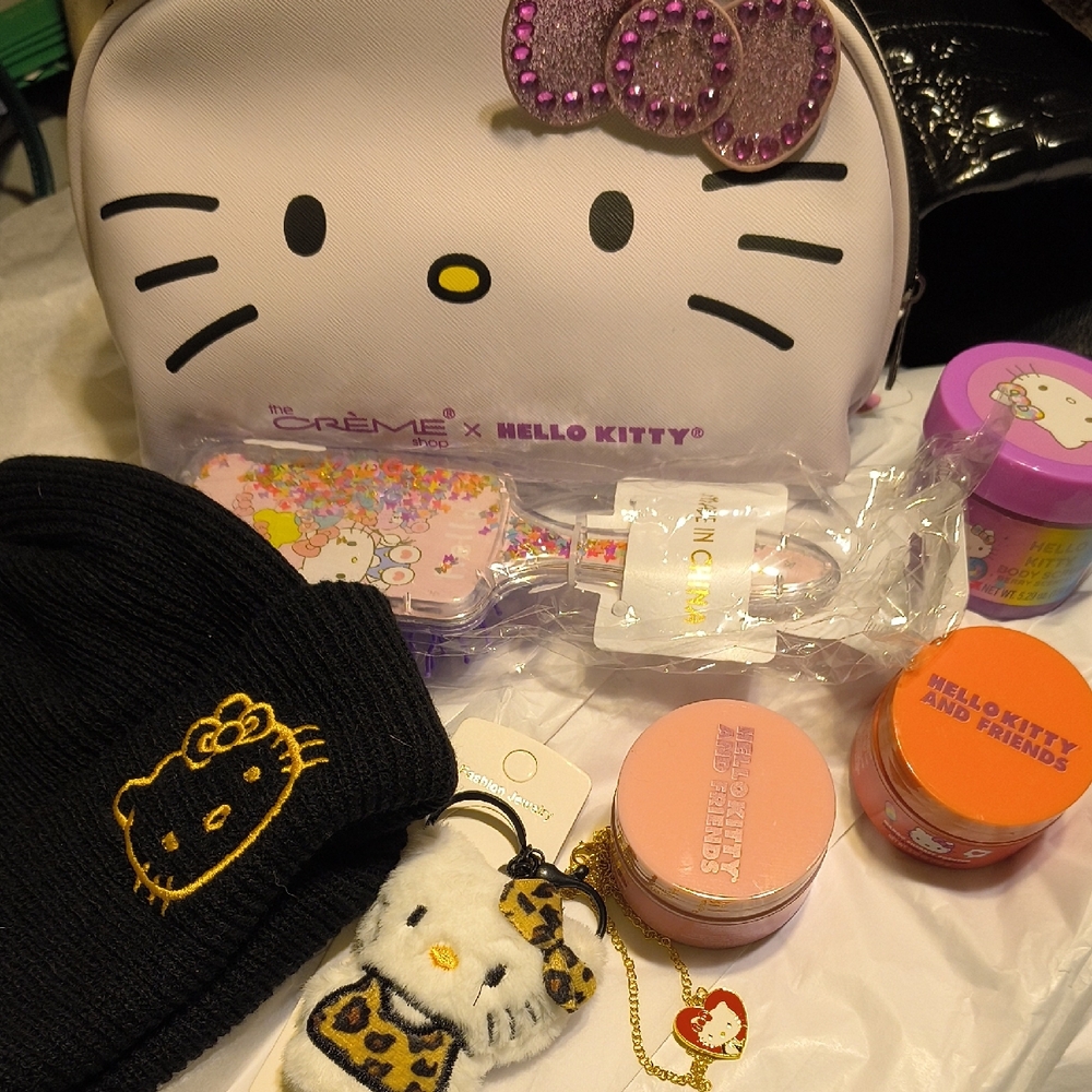 Hello Kitty Bundle - image 1